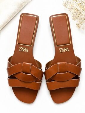 Zara Brown Crossed Leather Flat
Sandals US Size 10 EU Size 41
